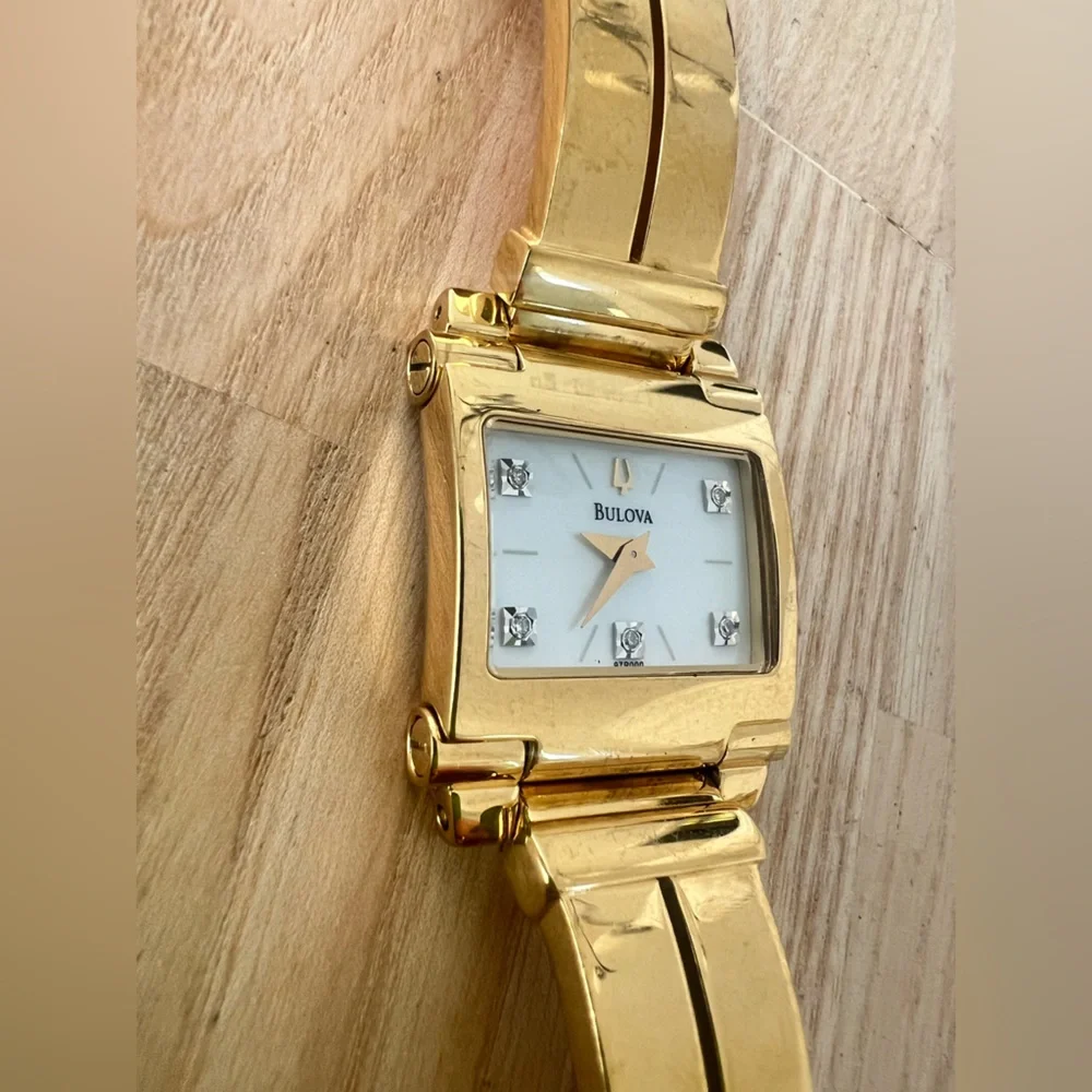 Rare Bulova ladies rectangular gold tone diamond dress watch NEW BATTERY